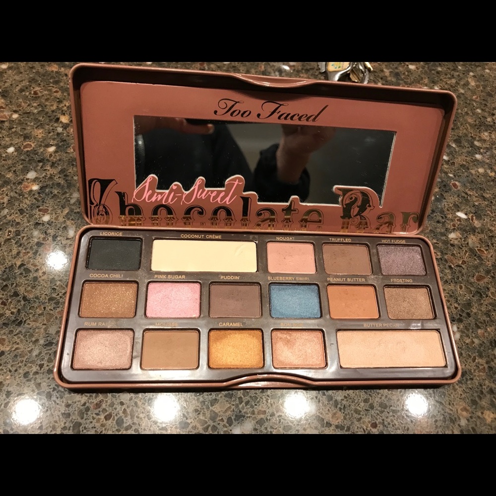 Too Faced eyeshadow palette